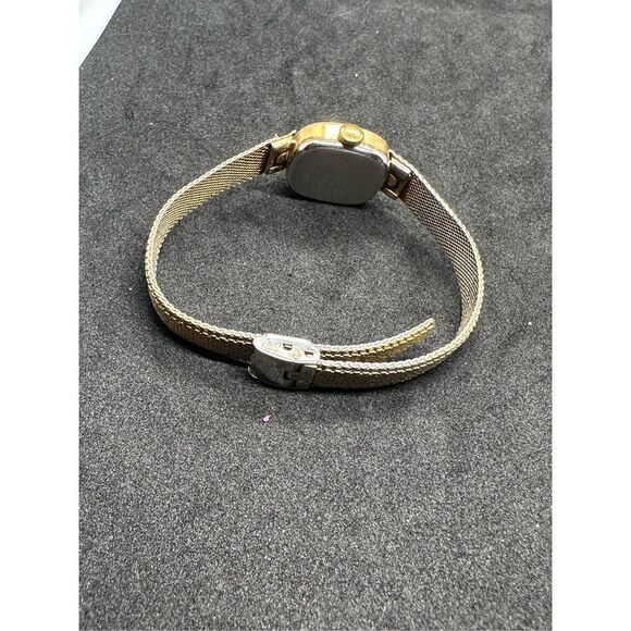 Vintage 1900’s TIMEX Ladies Wind-up Wristwatch. Analog Dial. Mechanical. Gold To - Picture 3 of 4